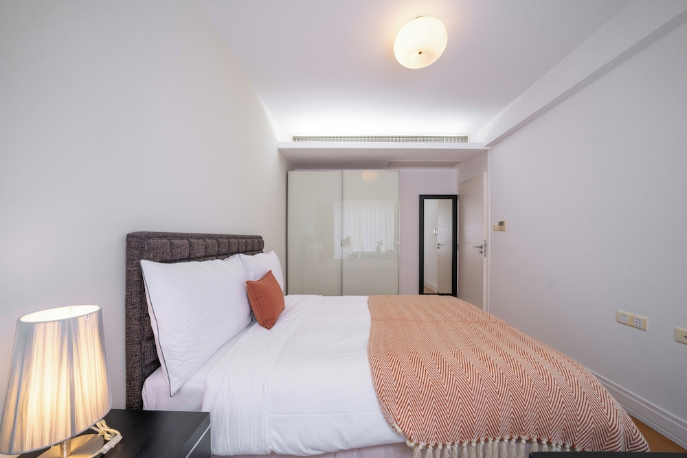 Tyms 3BR 2BA Apartment in Xujiahui