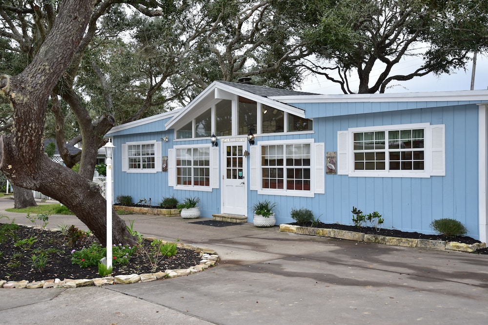 Pelican Bay Resort