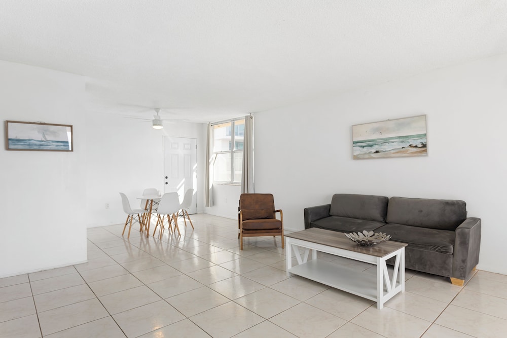 Bay Harbor Sunset Two Bedrooms Apt