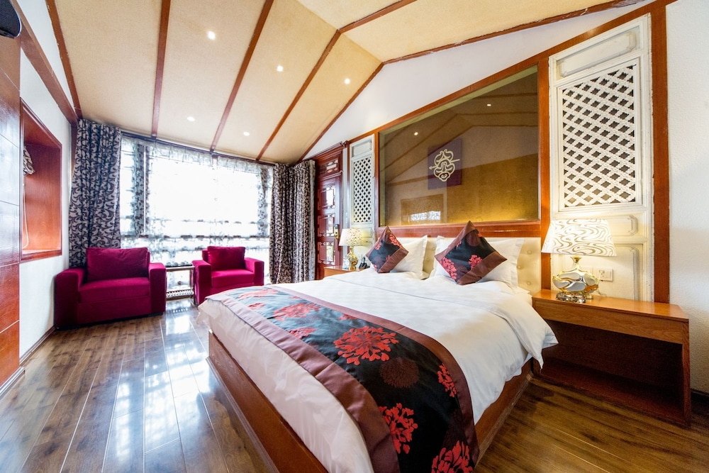 Lijiang Bairui Vacation Hotel