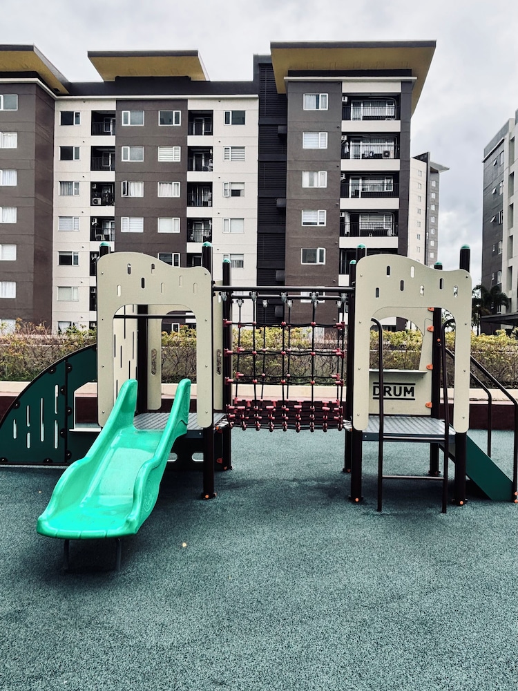 A Tranquil Hideaway in the City 332
