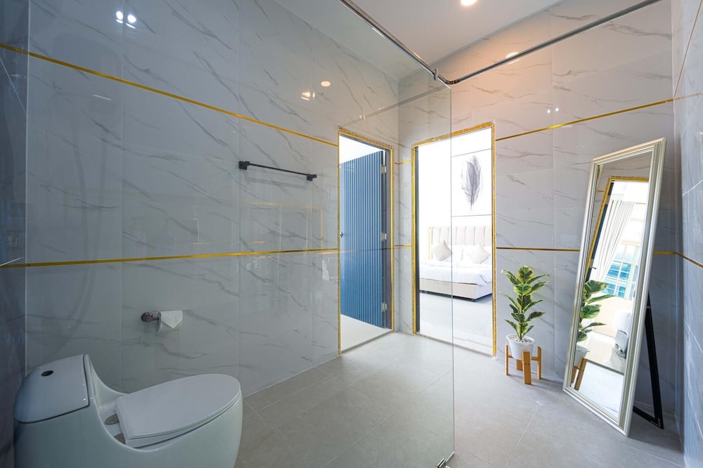 Beautiful 4-Bedroom Pool Villa BL9