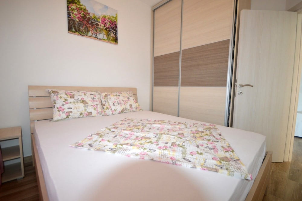 Isidora Apartments view 5