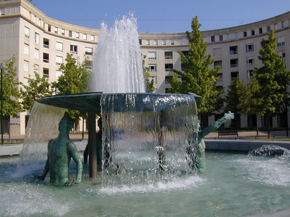 Montpellier Vacations - Villa Bellagio Montpellier - Property Image 5