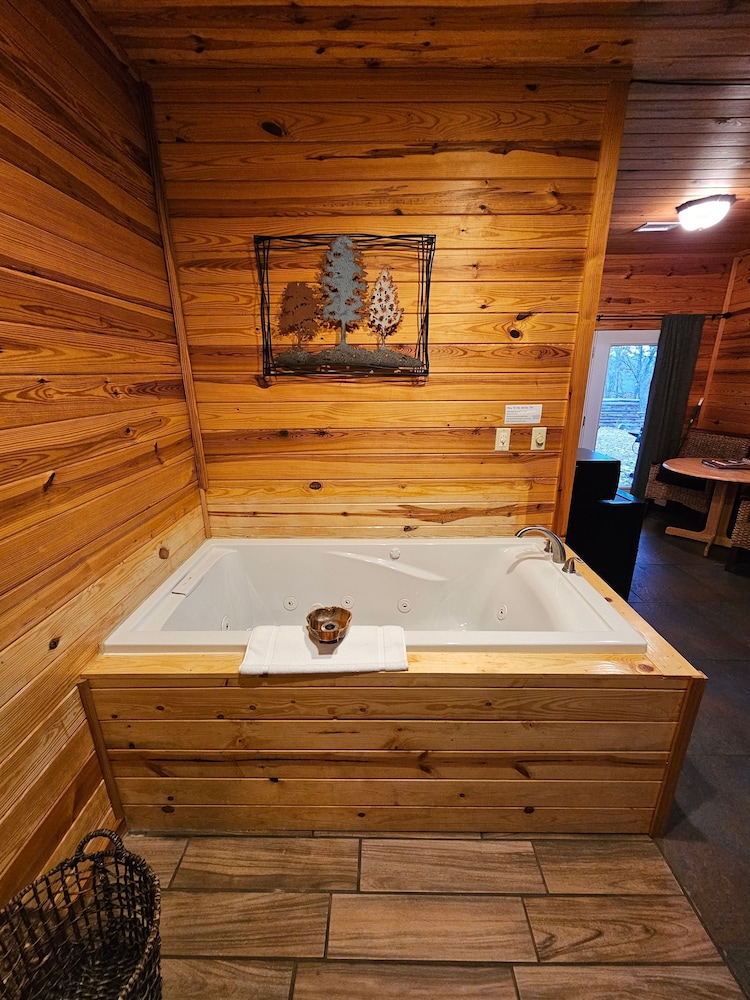 Honey Bear Haven Suite 1