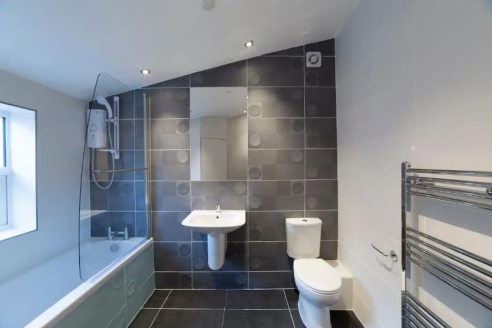 Charming Tower Bridge House