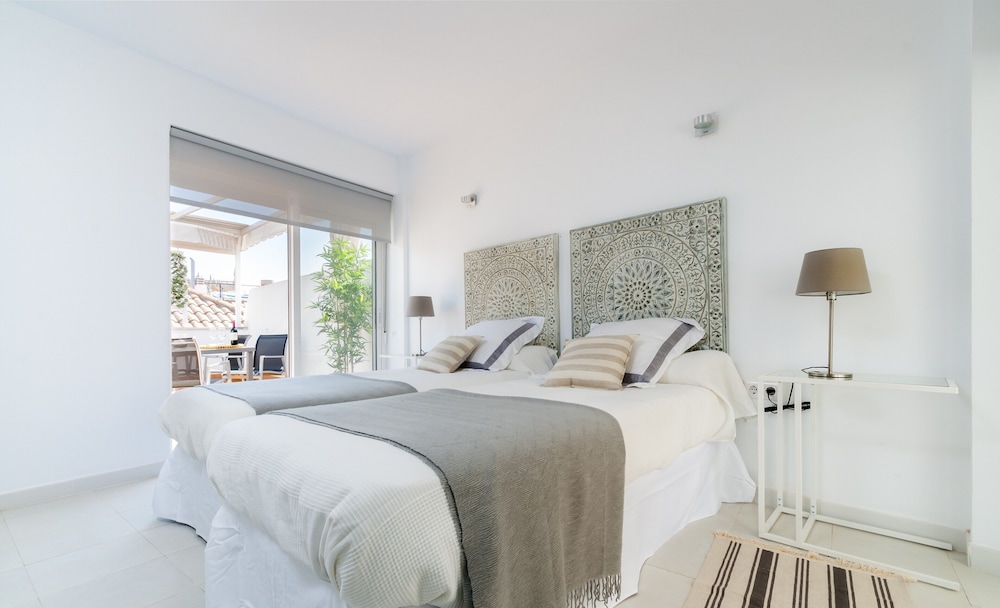 Genteel Home Don Pelayo view 2