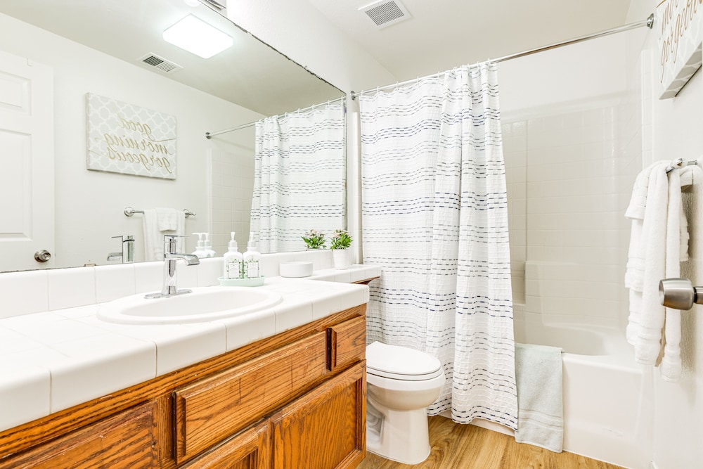 Los Banos Vacations - Spacious Los Banos Home w/ Patio - Dogs Welcome! - Property Image 4
