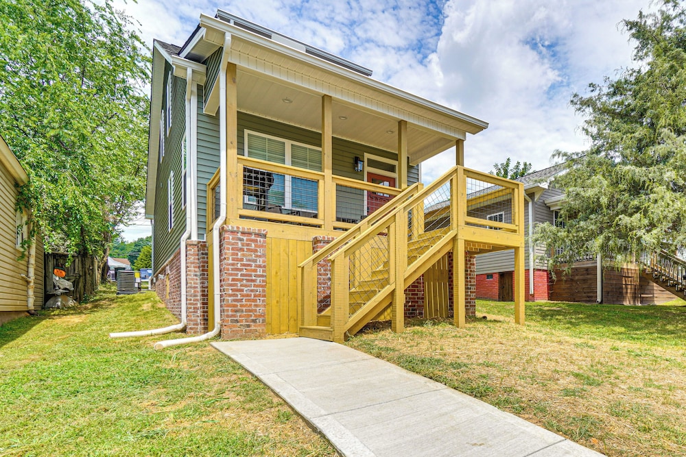 2 Mi to UT: Modern Retreat w/ Covered Porch