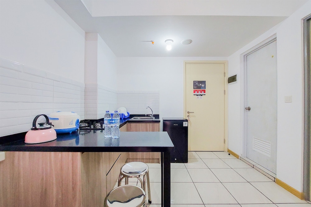 Comfort Living And Homey 2Br Apartment M-Town Residence