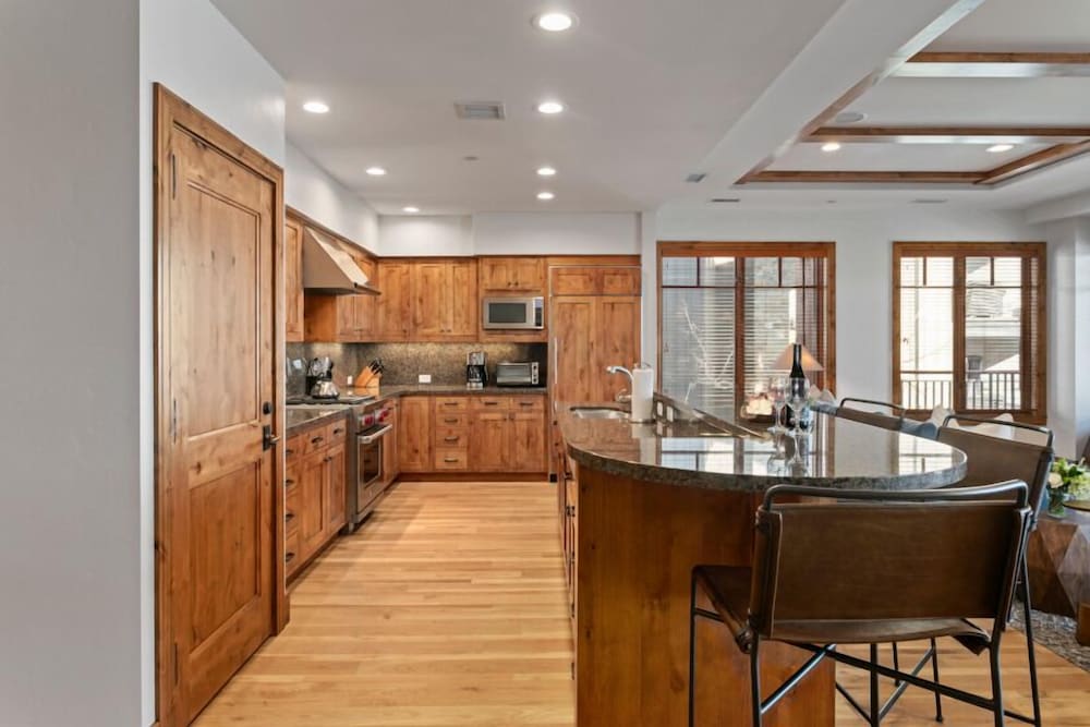 305 - Three Bedroom Shooting Star 3 Condo