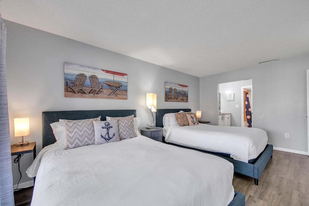 Edgewater Golf Villa 956