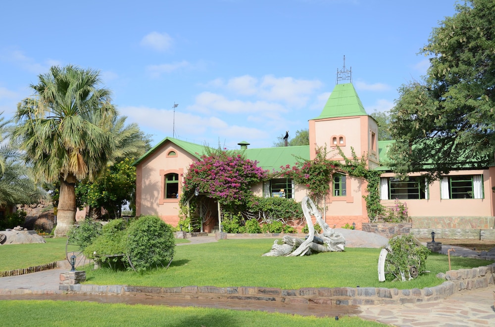Canyon Lodge