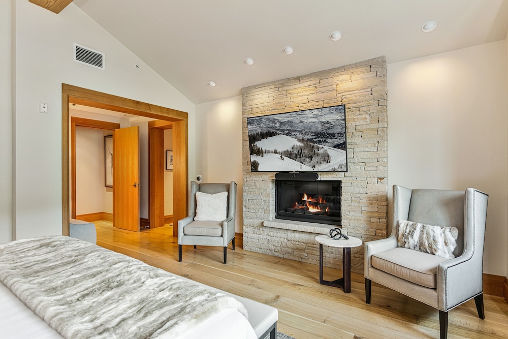 Grand Lodge - Four Bedroom #502 - Ski-in/ski-out 4 Condo