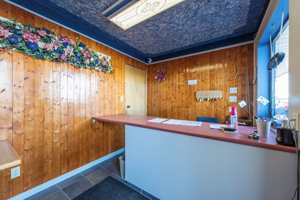 BLUE HORSE MOTEL