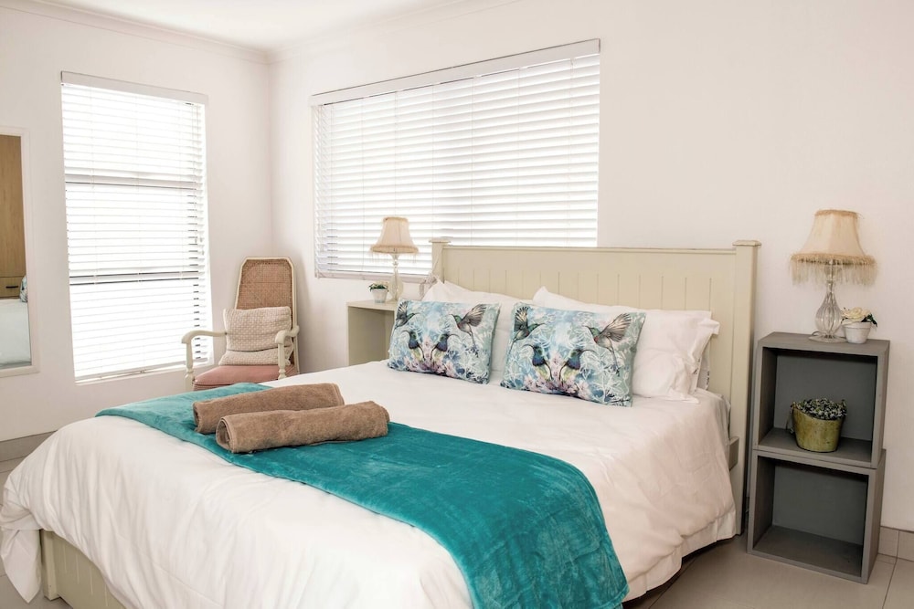 The Views - Oceanview Haven in Langebaan - 3 Levels of Luxury