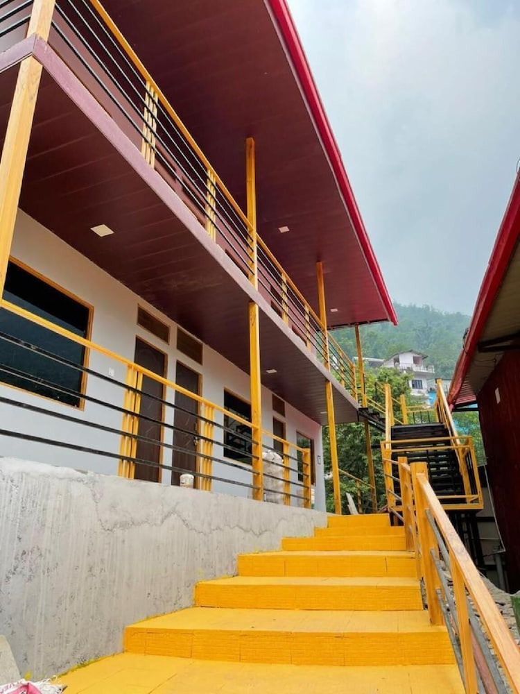 New Mandakini River Resort