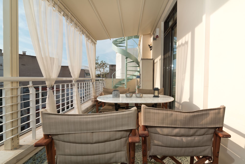 Acropolis Suites