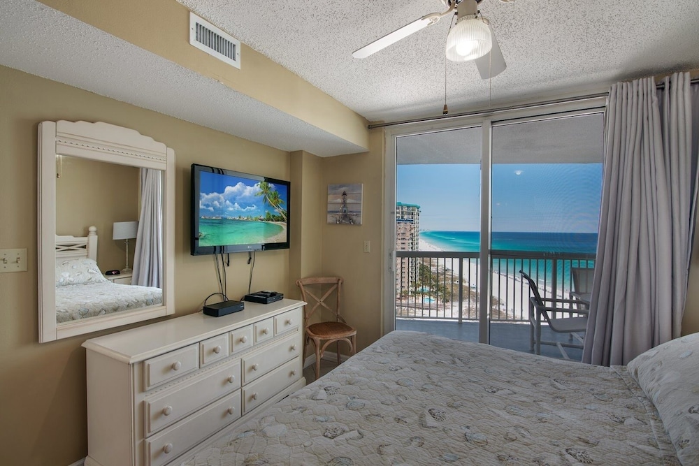 Pelican Beach 1612 2 Bedroom Condo view 4