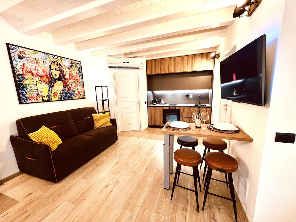 5 Terre hub suite