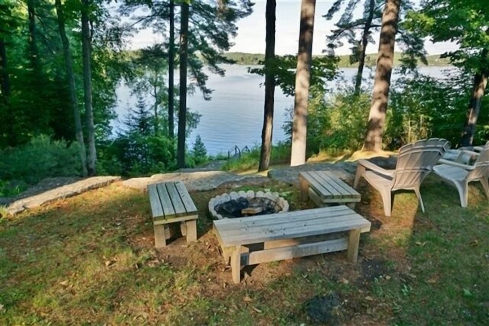 462 Paudash Lake 4 Bedroom Cottage