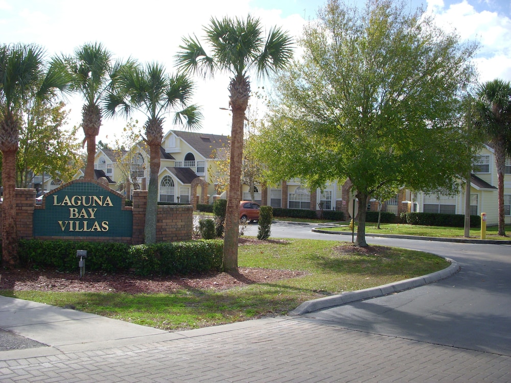 Florida Deluxe Villas, Condos, & Homes