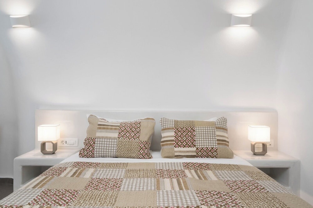 Yiota Collection 4 Suites & 4 Prive Jacuzzi photo 2