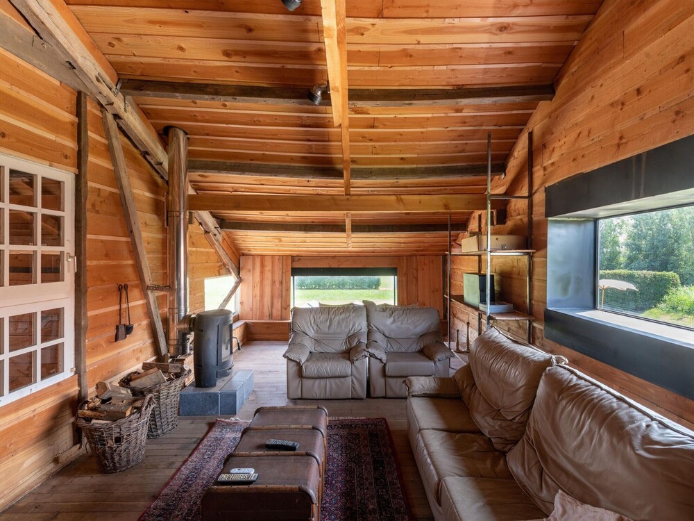 Premium Farmhouse in Nieuwmunster With Pool