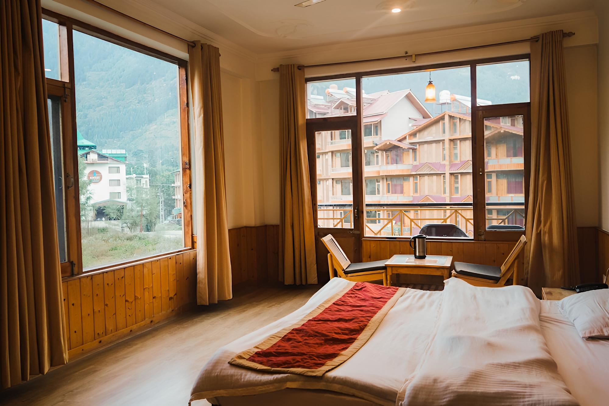 Hipostel Manali view 2