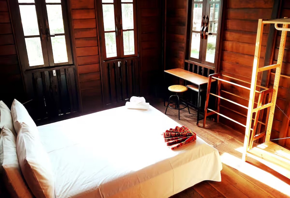Bagas Zakariah Orchard Lodge