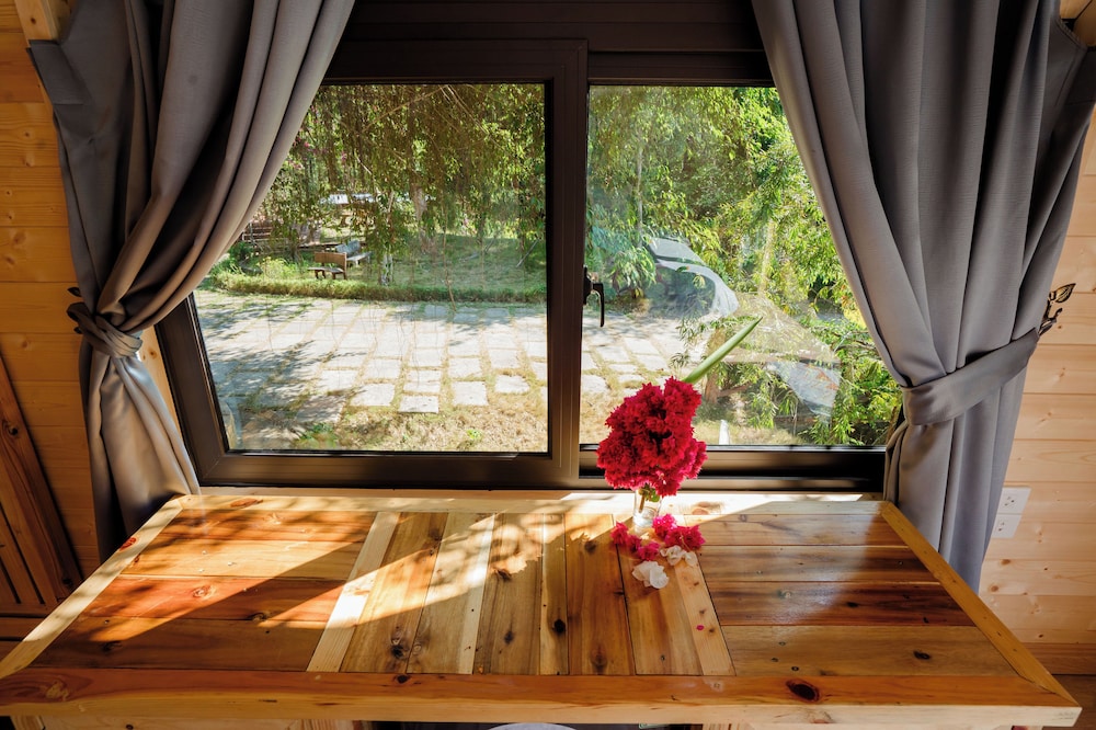 Bai Tu Long Mountain Resort
