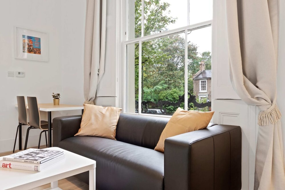 Elegant 1 Bedroom Apartment in Brixton