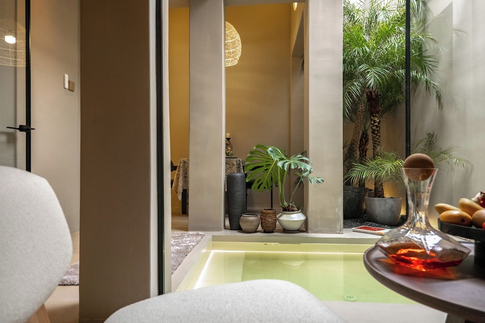 Jiangnanfu Bed and Breakfast