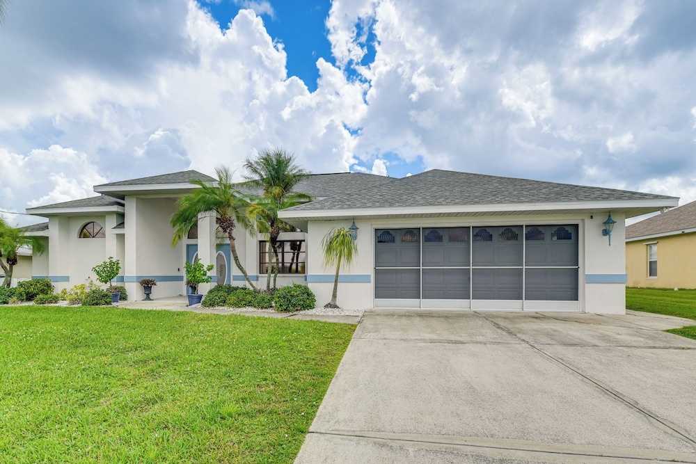 Sunroom & Dock! Canal-front Home in Port Charlotte
