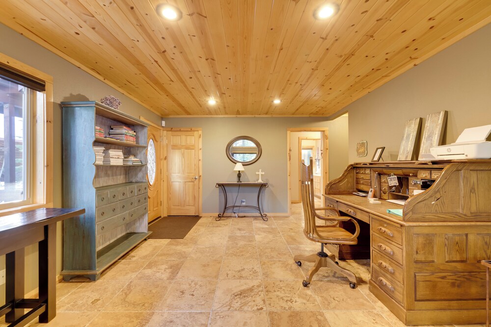 5 Mi to Dodge Ridge: Cabin in Strawberry