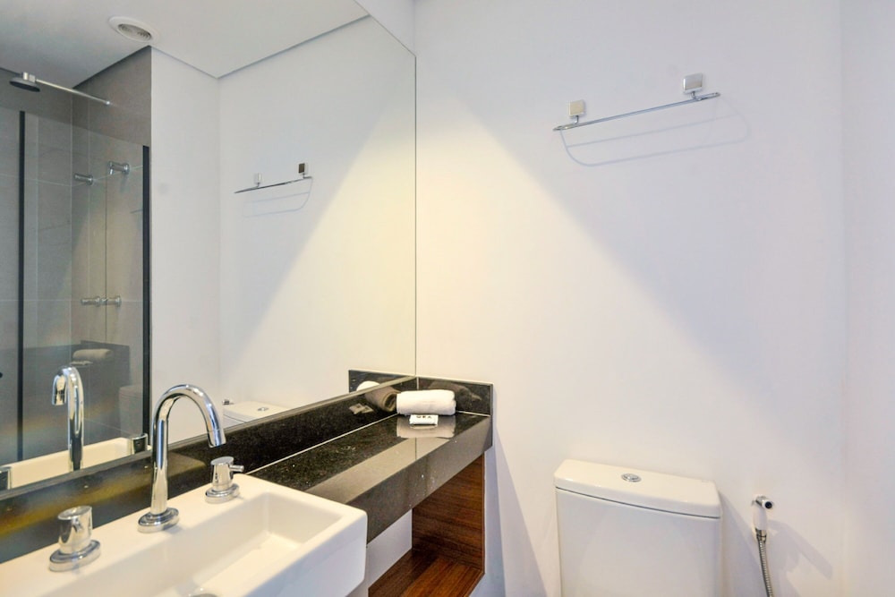 OBA 1421 - Super Loft Frei Caneca