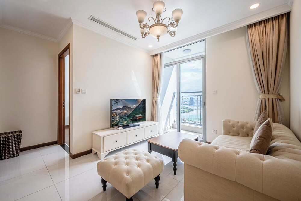 PD Pristine Apartment Landmark Plus