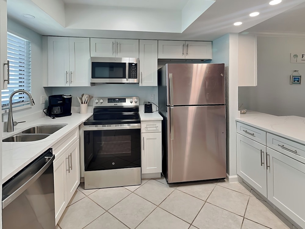 Seaside 3 by Distinctive Beach Rentals