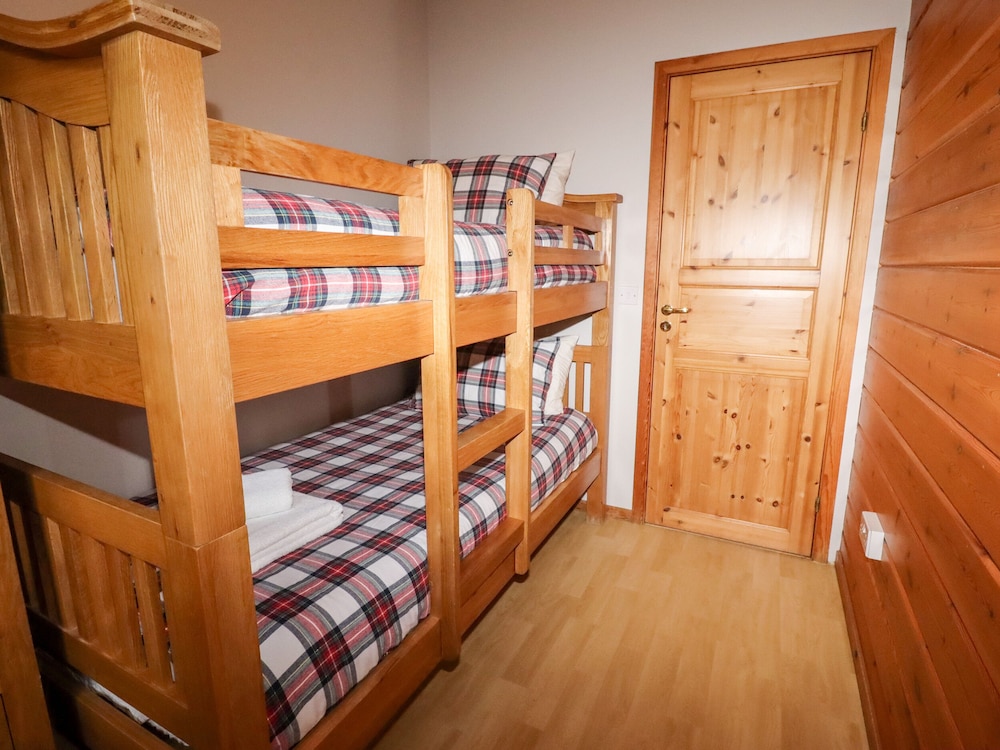Watersview Lodge