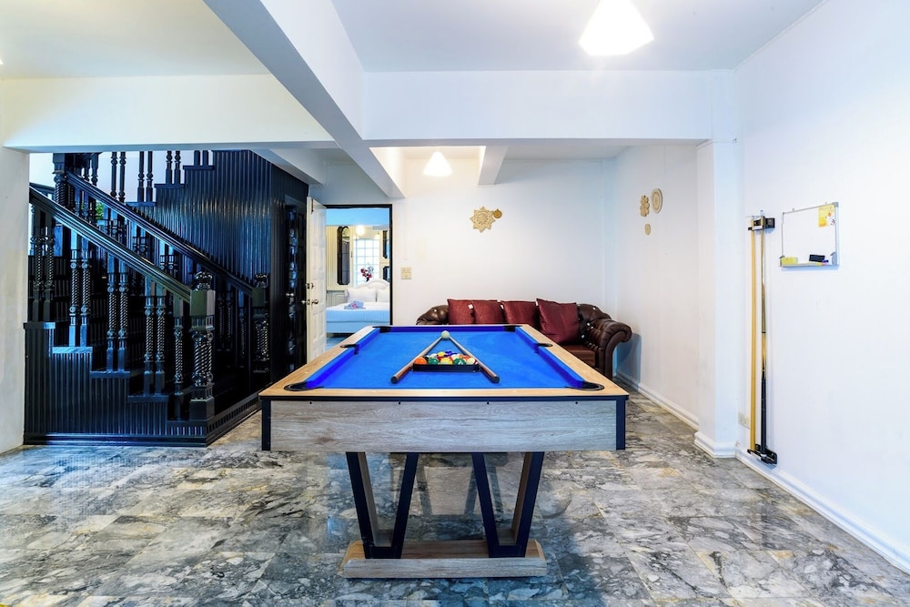 Jomtien 5BR Beach Pool Villa JB5