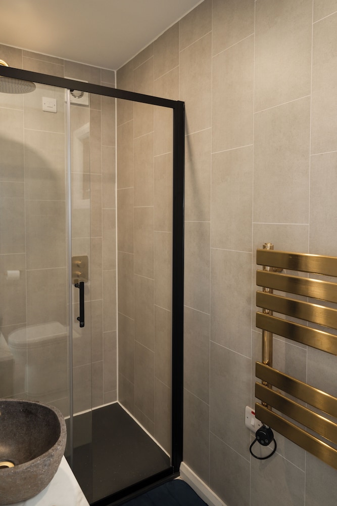Luxury Waterfront Self-Catering Cabins