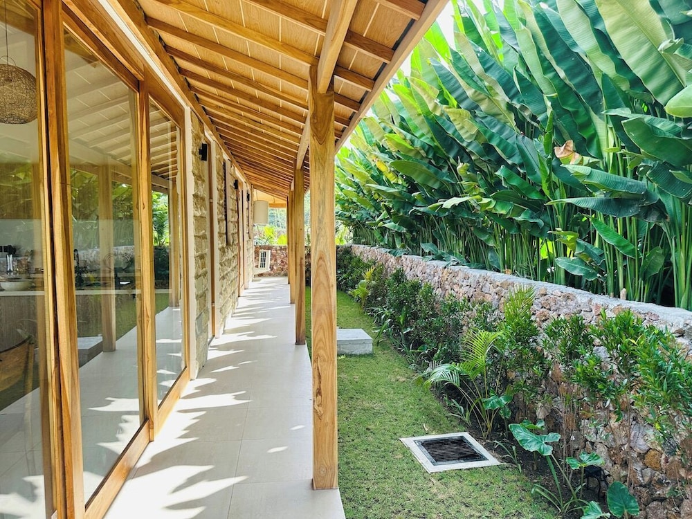 Villa Lily Bay