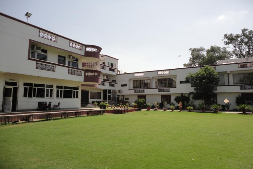 Exotika Express Resort