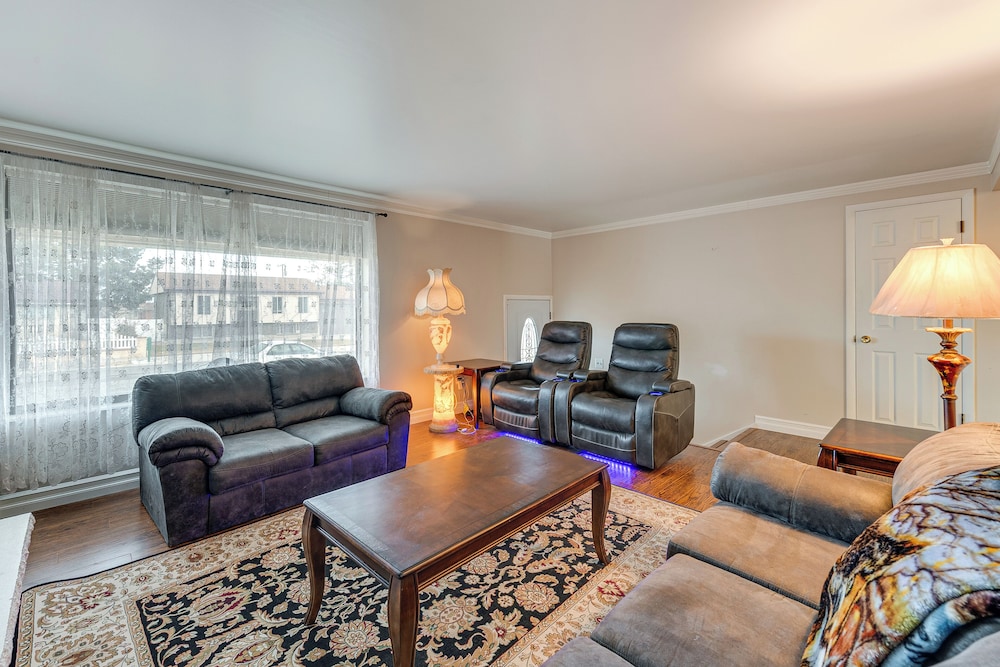 Bring a Pet: West Valley City House w/ Grill
