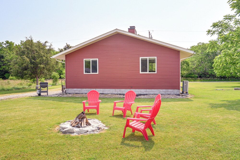 Walk to Lake: Kelleys Island Gem w/ Deck!