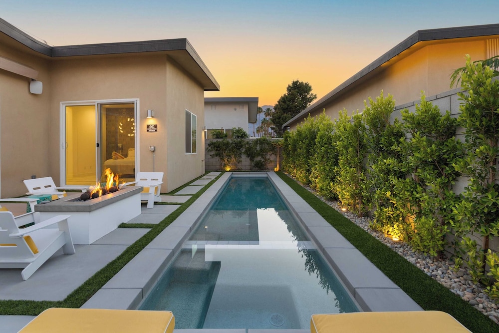 Lumen at Tahquitz: New Build With Pool, Fire Pit & Designer Interiors