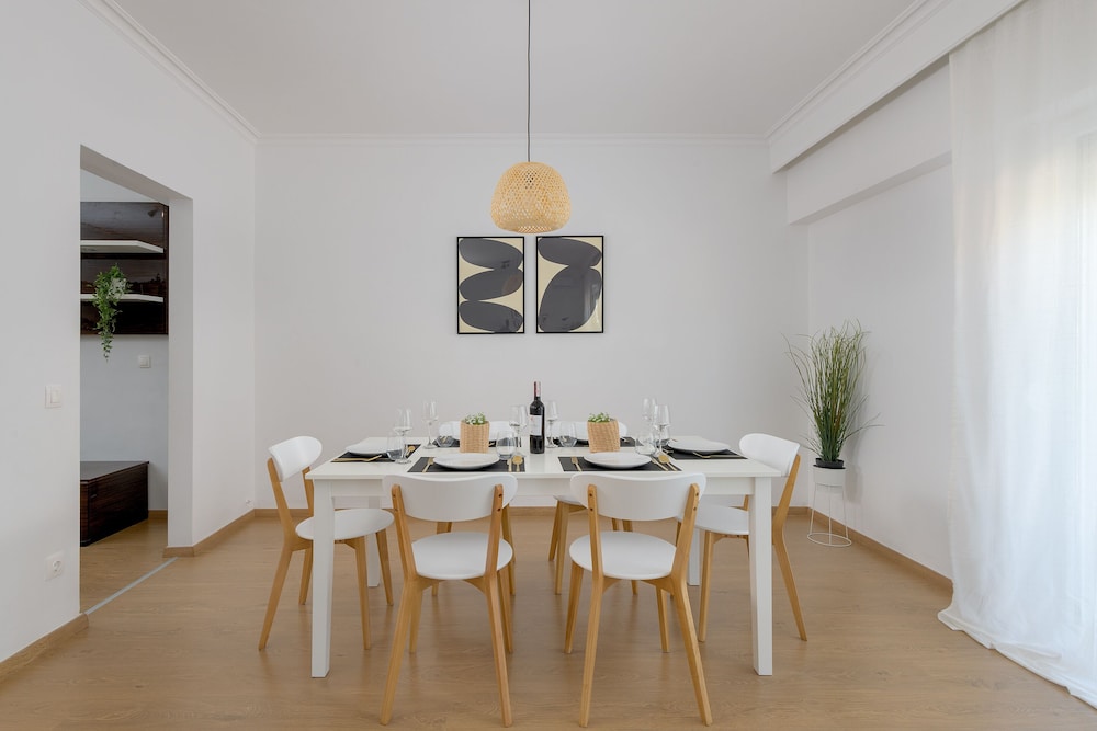 Harmony Elegant Central Apartment