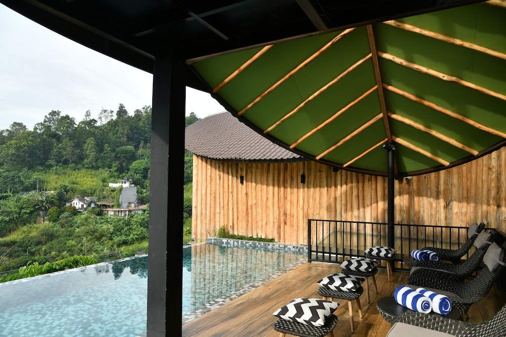 O2 Villas Ella