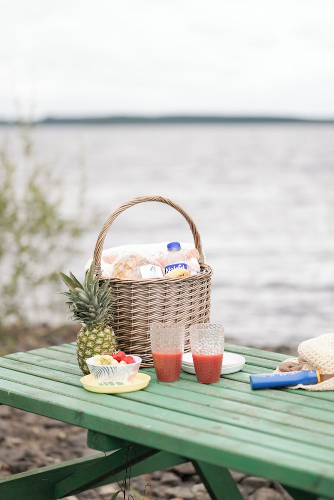 Luxury Waterfront Self-Catering Cabins