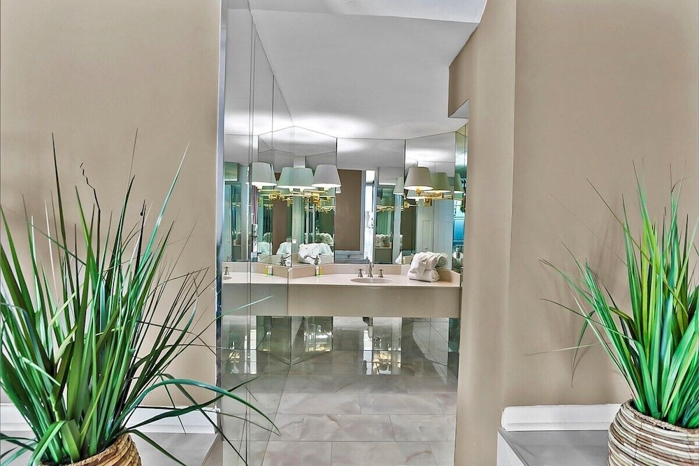 Sands Beach Club Ph1114 4 Bedroom Condo